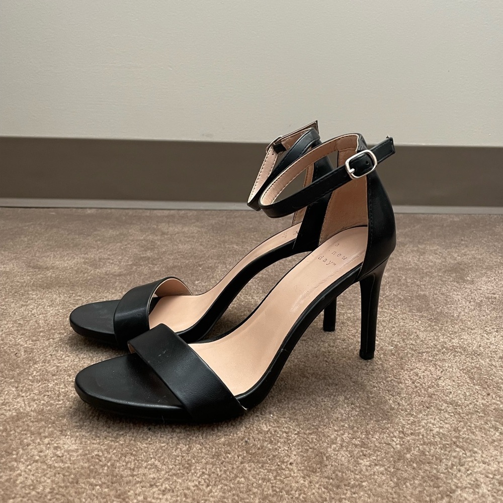 A New Day Black Strappy Heel Pumps